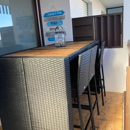 شقة Bel Climatise Refait A Neuf 100 M De L'ocean Et Toutes Commodites 3 E Etage Sans Ascenseur *